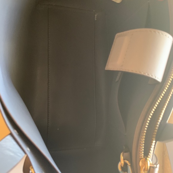 KATE SPADE grey purse like new - Picture 3 of 7